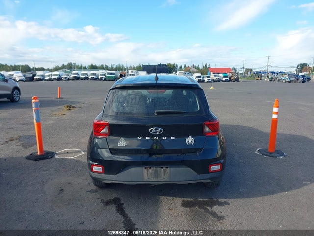 2024 Hyundai Venue Essential მანქანა იყიდება აუქციონზე, vin: KMHRB8A38RU301335, აუქციონის ნომერი: 12698347