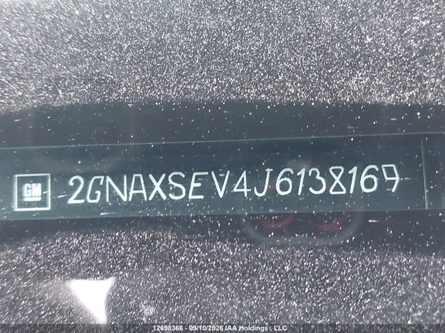 2GNAXSEV4J6138169 Chevrolet EQUINOX LT