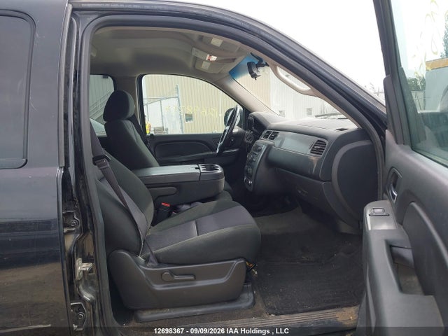 Продажа на аукционе авто 2013 Chevrolet Suburban K1500 Ls, vin: 1GNSKHE75DR112941, номер лота: 12698367