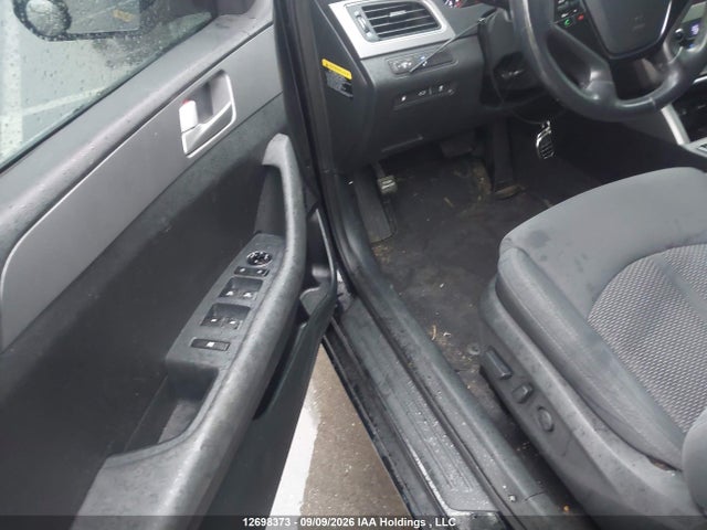 Hyundai SONATA GLS 2016 5NPE24AF1GH293205 Image 17