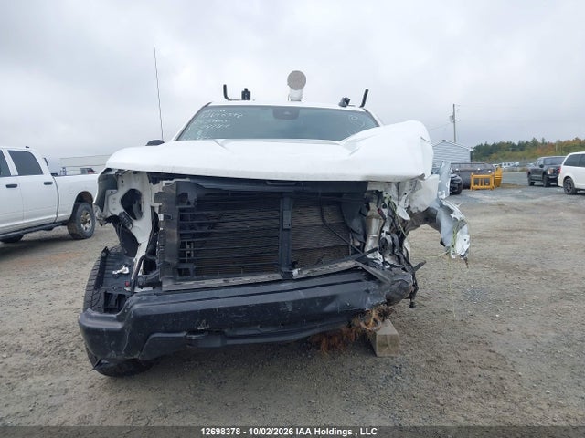 2024 Chevrolet Silverado K1500 მანქანა იყიდება აუქციონზე, vin: 1GCUDAED8RZ382102, აუქციონის ნომერი: 12698378