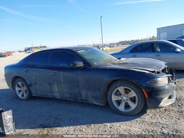 2015 Dodge Charger Sxt მანქანა იყიდება აუქციონზე, vin: 2C3CDXHG1FH835528, აუქციონის ნომერი: 12698382