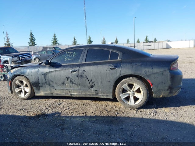 2015 Dodge Charger Sxt მანქანა იყიდება აუქციონზე, vin: 2C3CDXHG1FH835528, აუქციონის ნომერი: 12698382