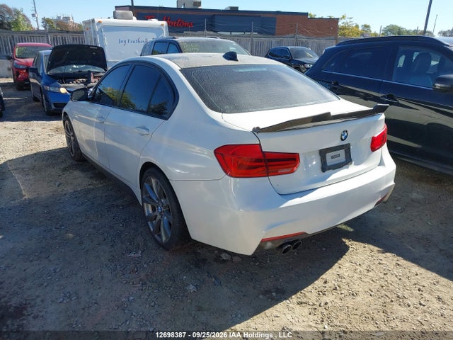 WBA8D9C58JA012618 BMW 330 XI