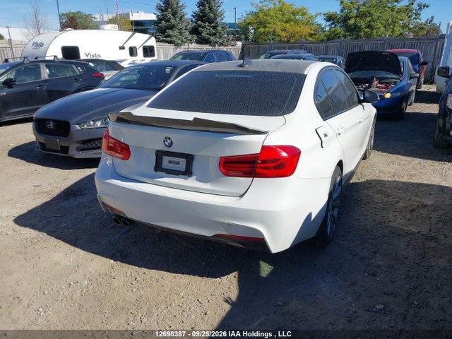 WBA8D9C58JA012618 BMW 330 XI