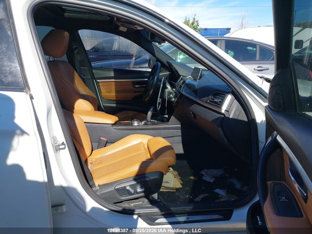 WBA8D9C58JA012618 BMW 330 XI