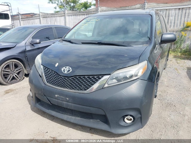 Продажа на аукционе авто 2017 Toyota Sienna, vin: 5TDXZ3DC1HS801801, номер лота: 12698398