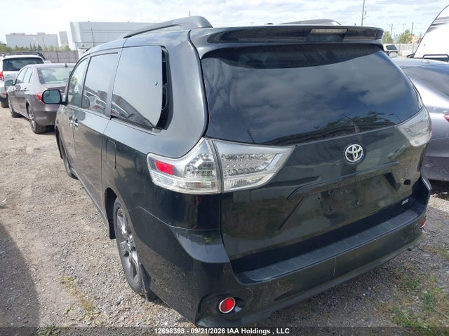Продажа на аукционе авто 2017 Toyota Sienna, vin: 5TDXZ3DC1HS801801, номер лота: 12698398