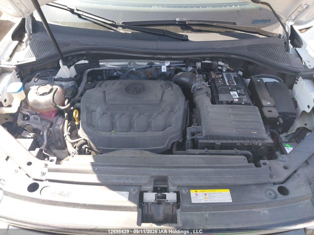Продаж на аукціоні авто 2022 Volkswagen Tiguan Sel R-line, vin: 3VV4B7AX5NM061303, номер лоту: 12698429
