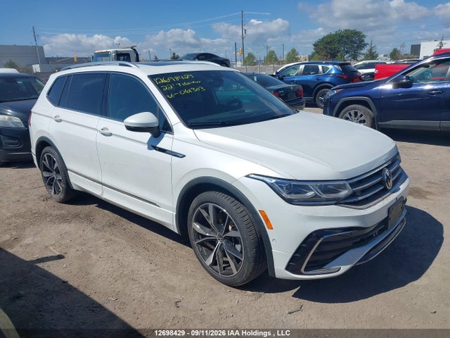 Продаж на аукціоні авто 2022 Volkswagen Tiguan Sel R-line, vin: 3VV4B7AX5NM061303, номер лоту: 12698429