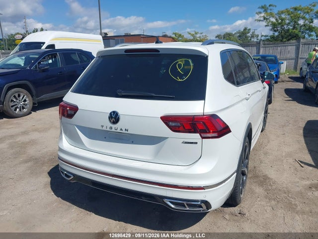 Продаж на аукціоні авто 2022 Volkswagen Tiguan Sel R-line, vin: 3VV4B7AX5NM061303, номер лоту: 12698429