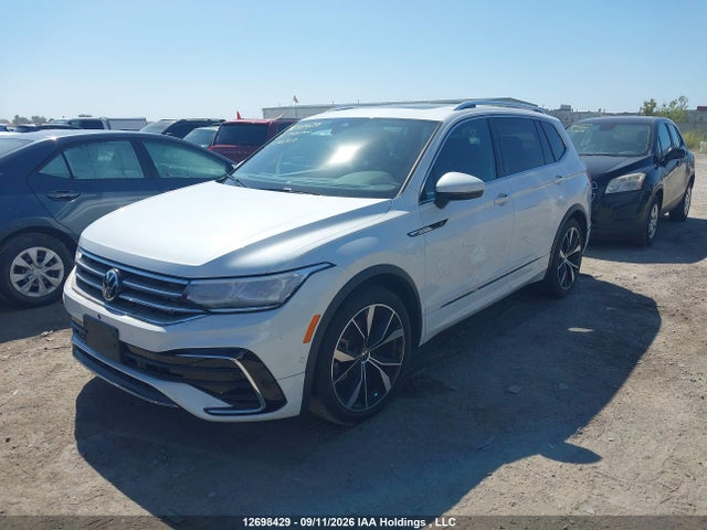 Продаж на аукціоні авто 2022 Volkswagen Tiguan Sel R-line, vin: 3VV4B7AX5NM061303, номер лоту: 12698429