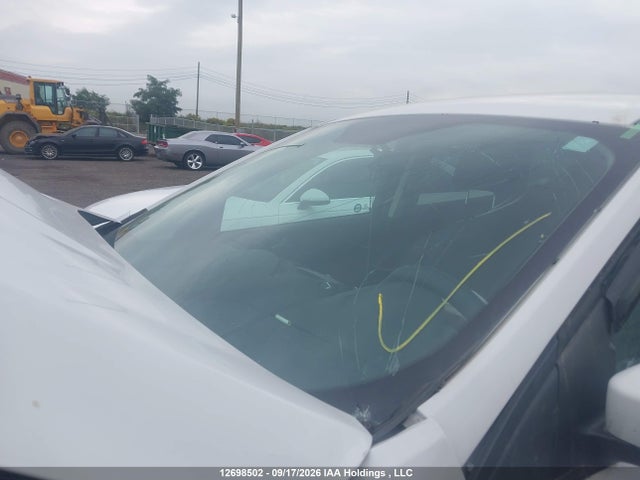 Продажа на аукционе авто 2017 Ford Escape Se, vin: 1FMCU9GD6HUA84663, номер лота: 12698502