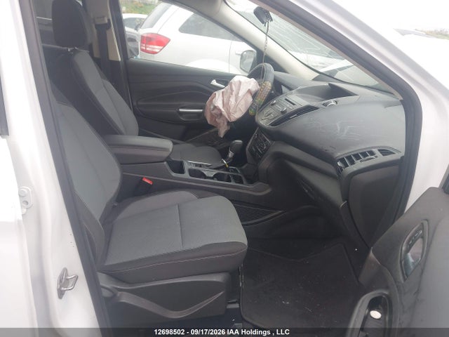 Продажа на аукционе авто 2017 Ford Escape Se, vin: 1FMCU9GD6HUA84663, номер лота: 12698502