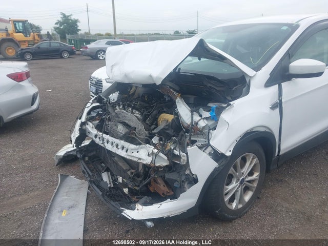Продажа на аукционе авто 2017 Ford Escape Se, vin: 1FMCU9GD6HUA84663, номер лота: 12698502