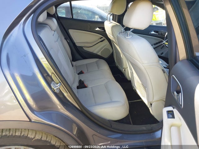 WDCTG4GB3GJ275979 Mercedes-Benz Gla 250 4matic