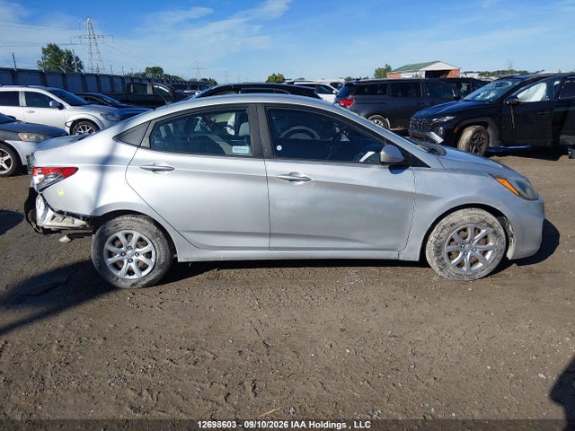 12698603 :رقم المزاد ، KMHCT4AE4DU364342 vin ، 2013 Hyundai Accent Gl مزاد بيع
