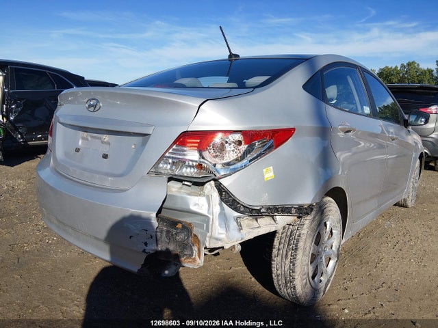 12698603 :رقم المزاد ، KMHCT4AE4DU364342 vin ، 2013 Hyundai Accent Gl مزاد بيع