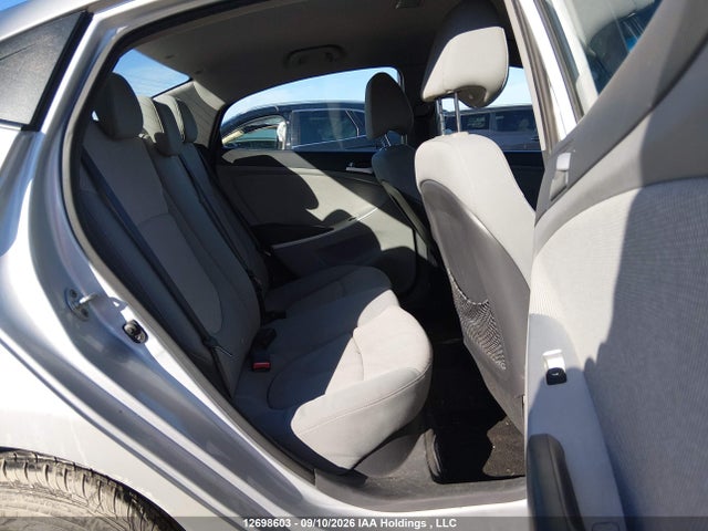 12698603 :رقم المزاد ، KMHCT4AE4DU364342 vin ، 2013 Hyundai Accent Gl مزاد بيع