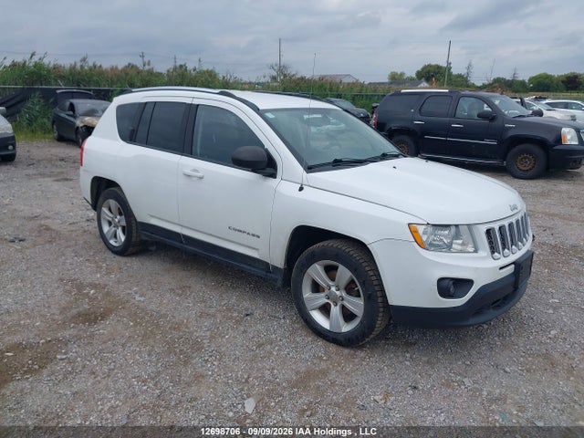 12698706 :رقم المزاد ، 1J4NF4FB7BD136197 vin ، 2011 Jeep Compass مزاد بيع