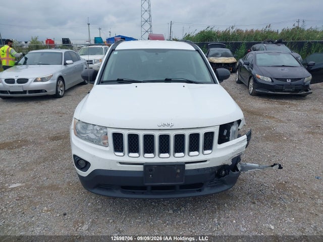 12698706 :رقم المزاد ، 1J4NF4FB7BD136197 vin ، 2011 Jeep Compass مزاد بيع
