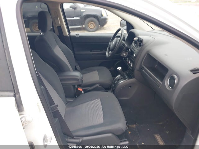 12698706 :رقم المزاد ، 1J4NF4FB7BD136197 vin ، 2011 Jeep Compass مزاد بيع