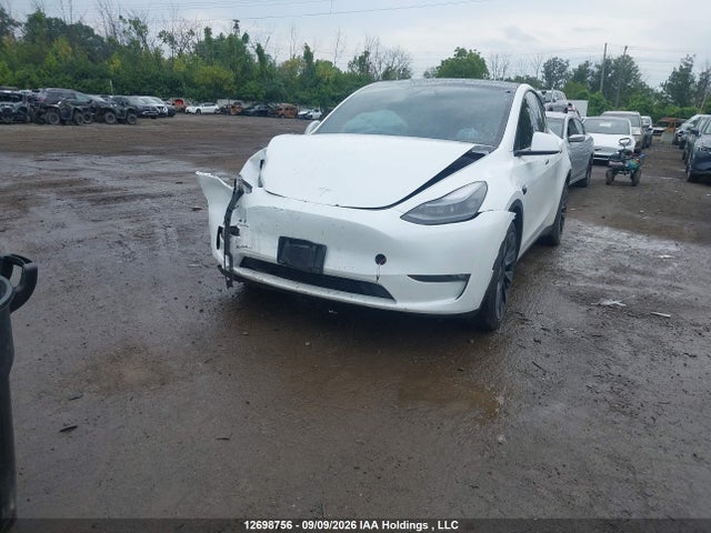 Auction sale of the 2024 Tesla Model Y, vin: 7SAYGDEE5RF230581, lot number: 12698756