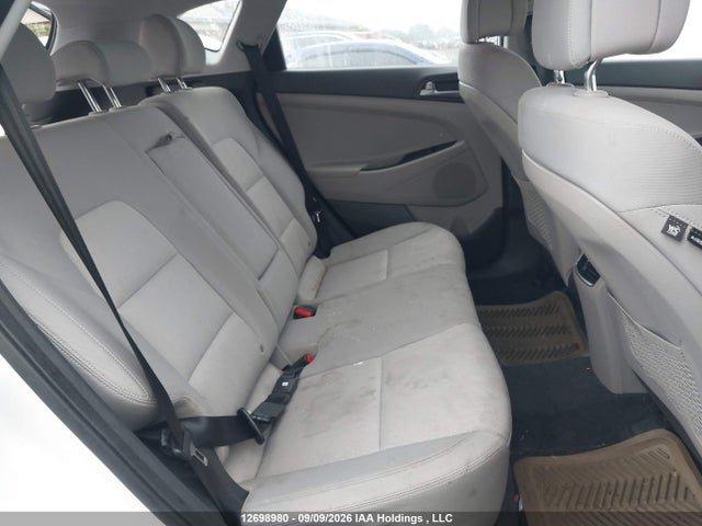 Hyundai TUCSON SE 2017 KM8J2CA49HU503074 Image 8