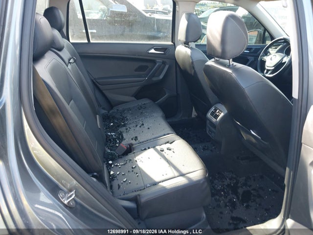 3VV2B7AX8JM008824 Volkswagen Tiguan Se/sel