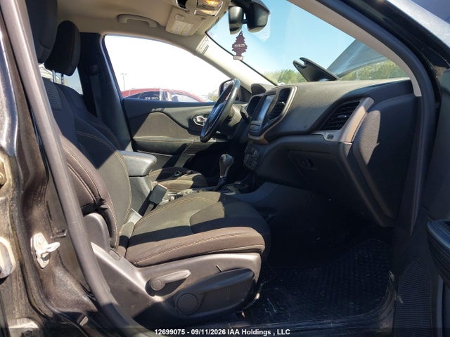 12699075 :رقم المزاد ، 1C4PJMCS9GW284591 vin ، 2016 Jeep Cherokee Latitude مزاد بيع