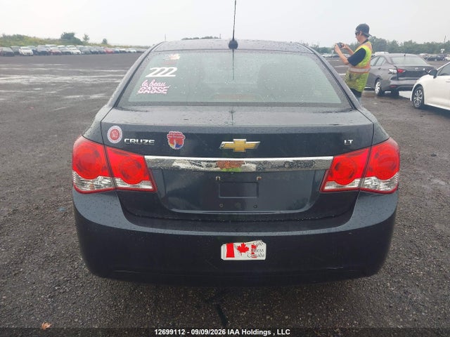 1G1PC5SB5F7124128 Chevrolet Cruze
