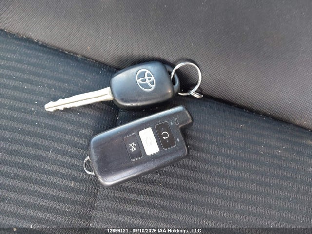Toyota RAV4 LE 2018 2T3BFREV3JW830713 Image 11