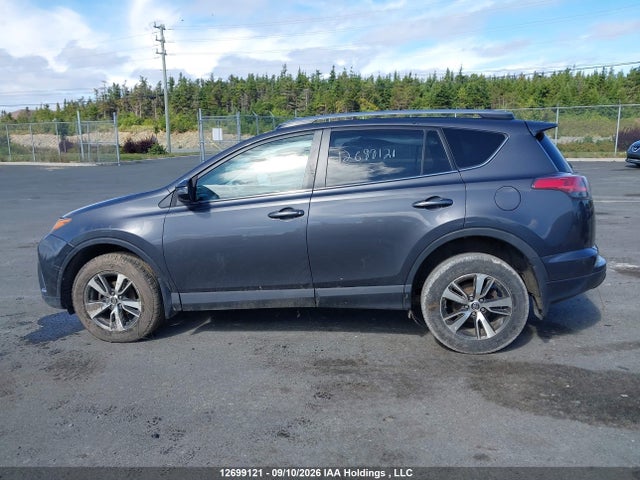 Toyota RAV4 LE 2018 2T3BFREV3JW830713 Image 13