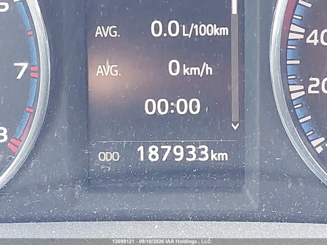 Toyota RAV4 LE 2018 2T3BFREV3JW830713 Image 14