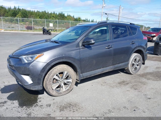 Toyota RAV4 LE 2018 2T3BFREV3JW830713 Image 2