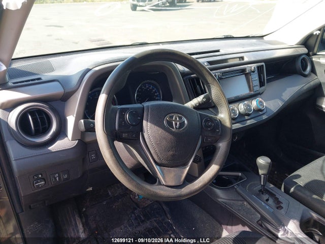 Toyota RAV4 LE 2018 2T3BFREV3JW830713 Image 20