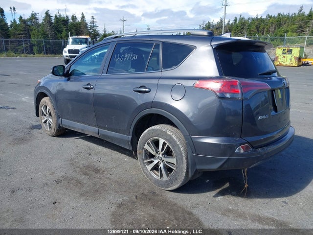 Toyota RAV4 LE 2018 2T3BFREV3JW830713 Image 3