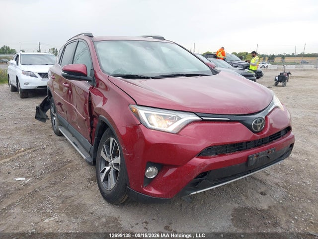 12699138 :رقم المزاد ، 2T3RFREV5JW843655 vin ، 2018 Toyota Rav4 Xle مزاد بيع