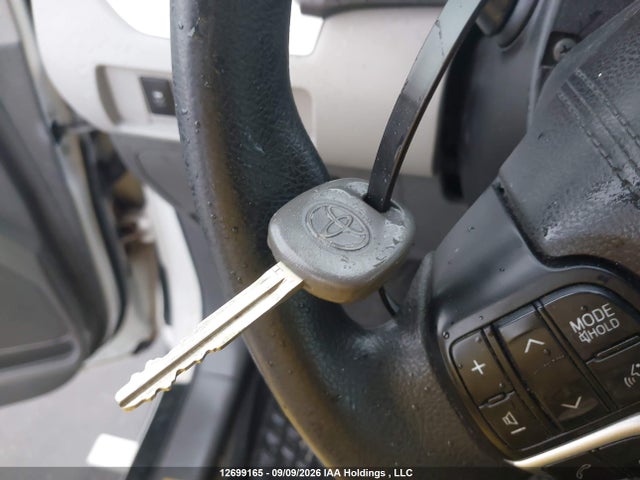Toyota SIENNA LE 2018 5TDKZ3DC6JS954478 Image 11