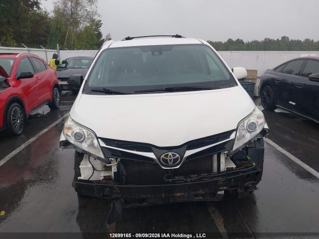 Toyota SIENNA LE 2018 5TDKZ3DC6JS954478 Image 13
