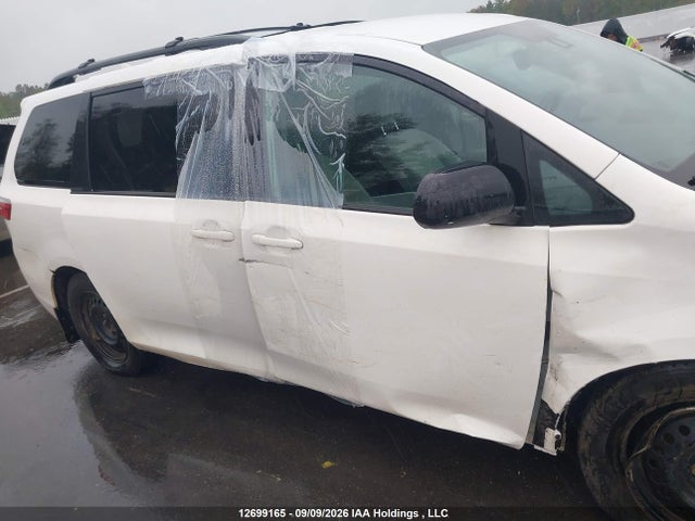 Toyota SIENNA LE 2018 5TDKZ3DC6JS954478 Image 21