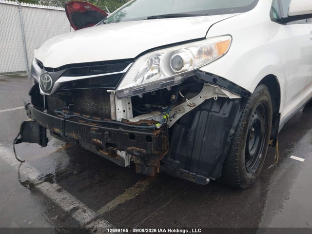 Toyota SIENNA LE 2018 5TDKZ3DC6JS954478 Image 6