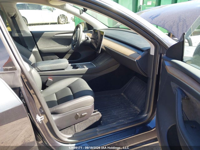 Продаж на аукціоні авто 2024 Tesla Model Y Long Range, vin: LRWYGDEE9RC670052, номер лоту: 12699171