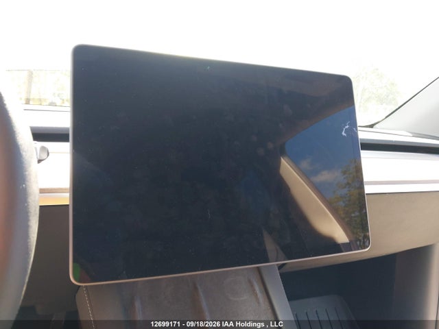 Продаж на аукціоні авто 2024 Tesla Model Y Long Range, vin: LRWYGDEE9RC670052, номер лоту: 12699171
