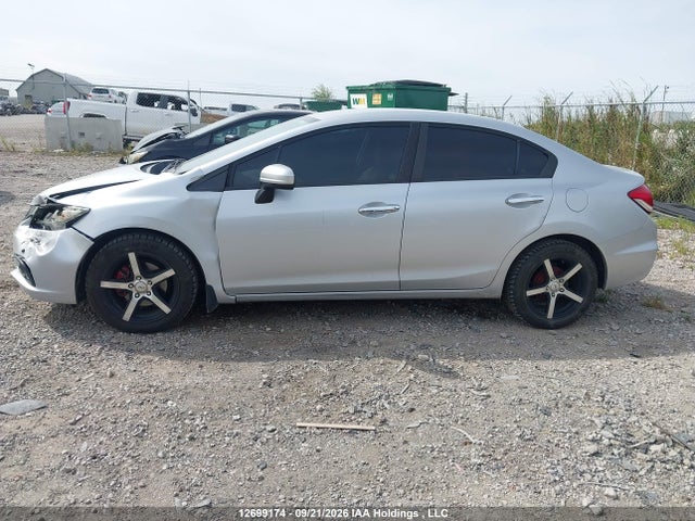 Honda Civic 2015 2HGFB2F40FH019759 Image 14