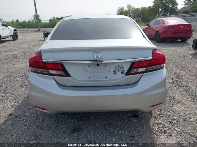 Honda Civic 2015 2HGFB2F40FH019759 Image 16