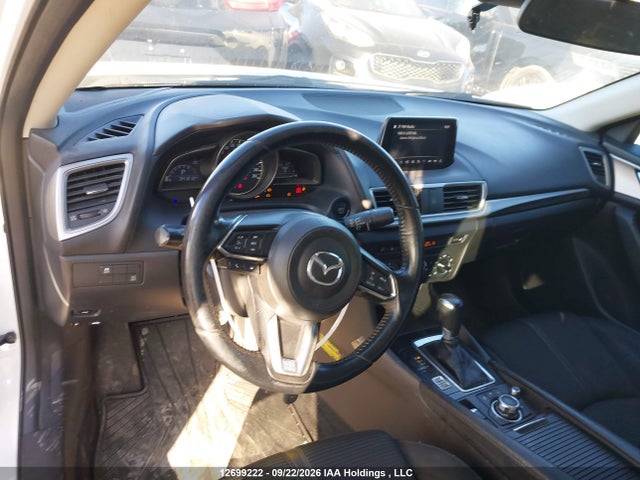 2018 Mazda Mazda3 50th Anniversary Edition/gs/se მანქანა იყიდება აუქციონზე, vin: JM1BN1V76J1188332, აუქციონის ნომერი: 12699222
