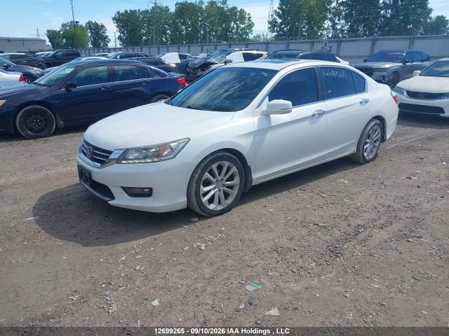 Honda Accord Touring 2014 1HGCR2F9XEA805009 Image 2