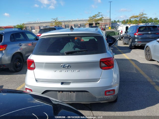 12699266 :رقم المزاد ، KMHRB8A35NU197493 vin ، 2022 Hyundai Venue Se مزاد بيع
