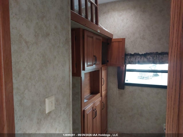 12699281 :رقم المزاد ، 4YDF34626D4730301 vin ، 2013 Keystone  مزاد بيع
